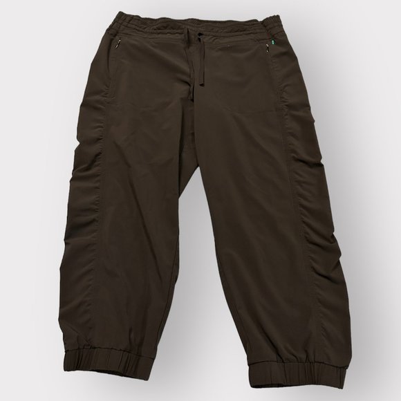 Athleta Pants - Athleta Crop Athletic Pants